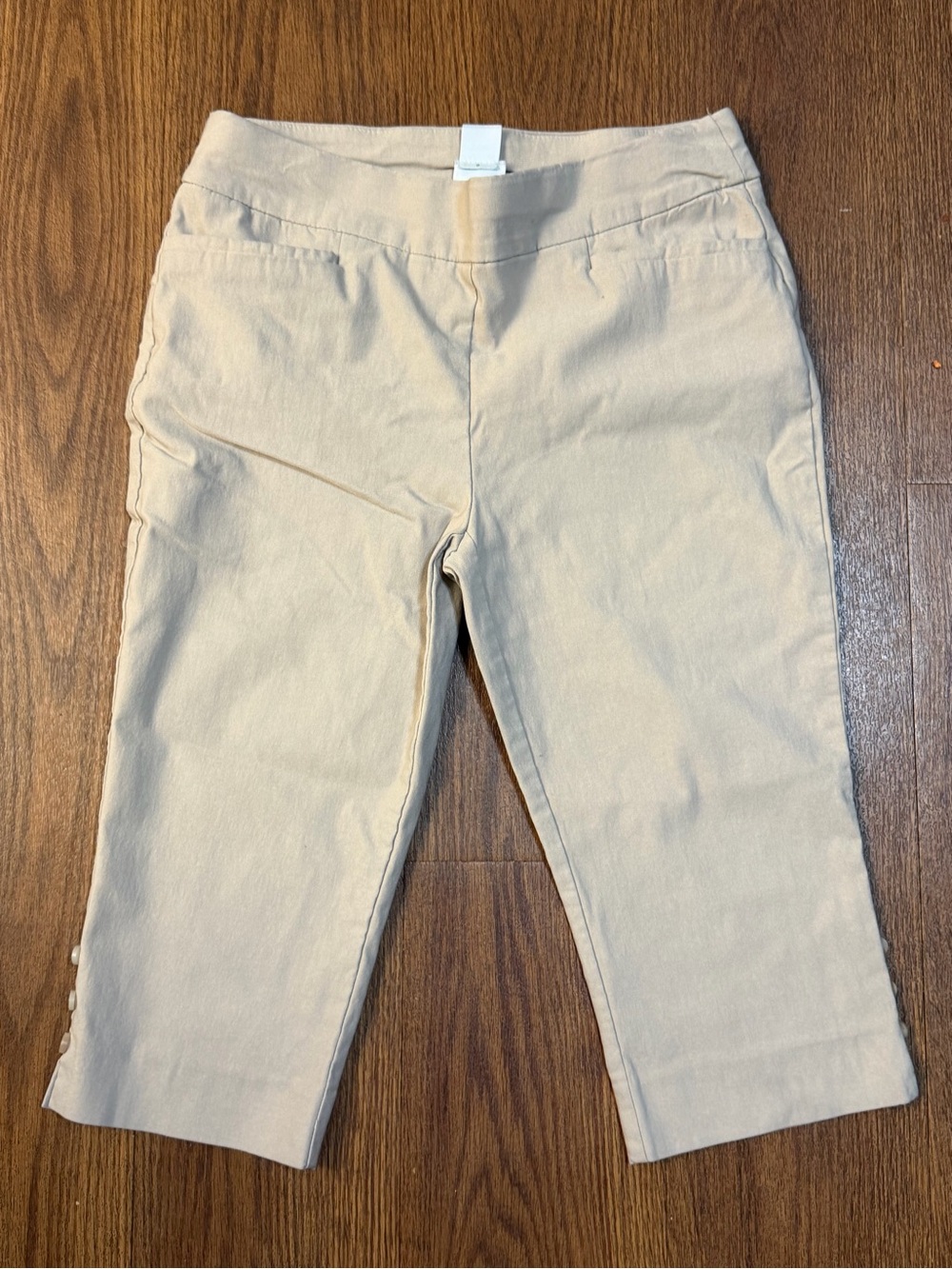 Chico’s Beige Pull-On Capri Pants, Petite 0P (US 4P)